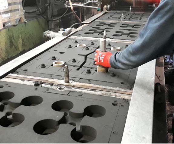 Automatic horizontal casting  (green sand, HWS)